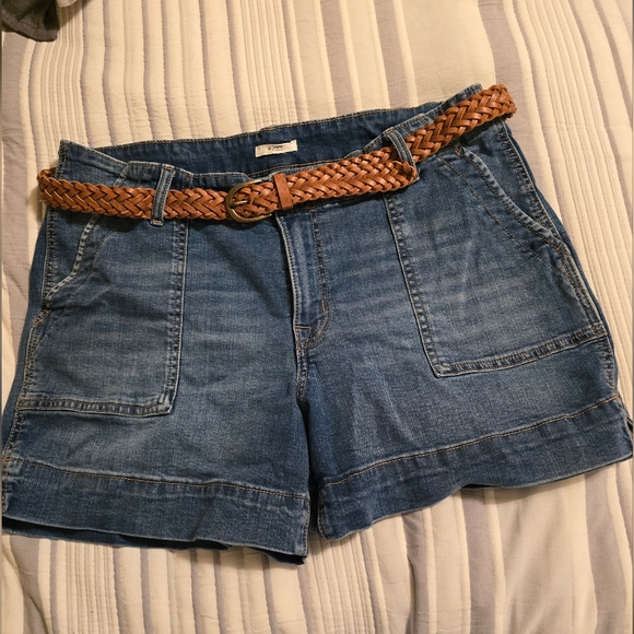 Maurices Pants - Maurices M Jeans blue  jean denim shorts 4.5" inseam 10"rise plus size 16